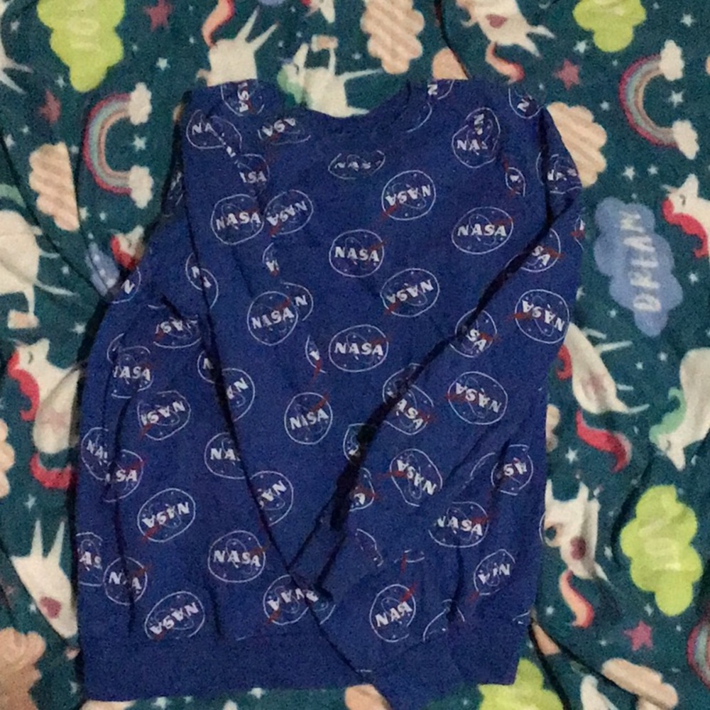 Sweatshirt